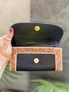 Cartera de Cuero Tallada a Mano de Diseño Reciente, Elegante Cartera de Piel con Pelo, Alta Calidad, Multiusos, Estilo Occidental - Product Image 5