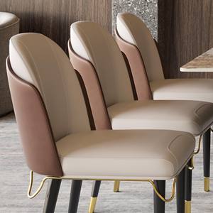 Chaises de salle à manger de style mid-century modern avec revêtement en similicuir et pieds en bois et métal - Mobilier d'intérieur - Product Image 5