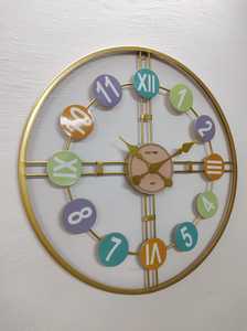 Ak horloge murale numérique moderne décorative en laiton doré pour la maison - Product Image 4