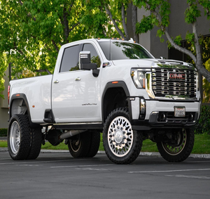 MEILLEURE OFFRE pour Sierra 3500HD Denali CrewCab 2024 - Product Image 3