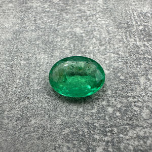 1.75อัญมณีทรงไข่ทรงรีตัดหลวมสีเขียวให้ความร้อนและไม่ผ่านการบำบัดการบำบัดขนาดแหวนอันล้ำค่า - Product Image 1