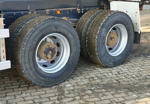 Camión Iveco Trakker 6X4 2014, Camión de Servicio Pesado con Motor Euro 4, Capacidad de Carga de 31-40T - Product Image 4