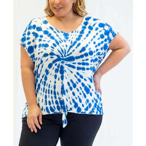 Camiseta de Mujer Nanette Lepore Play Plus con Estampado Tie-Dye, Estilo Vintage, de Algodón y Seda, Casual, Azul, Tejida, Talla 2X para Verano - Product Image 1