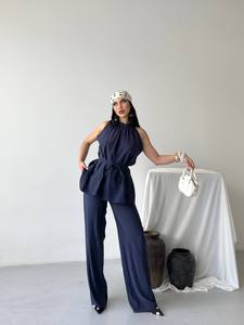 Ensemble pantalon deux pièces personnalisable pour femme, col halter, sans manches, longueur genou, en polyester, fabriqué en Turquie - Product Image 3