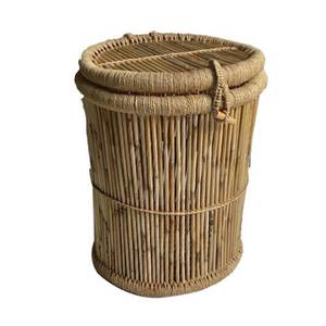 Panier à linge élégant en rotin avec couvercle et finition naturelle, grand panier pour usage multifonctionnel - Product Image 3