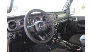 2023 Usado en buen estado, bajo kilometraje, automático, asientos, sin accidentes y listo para enviar - Product Image 4