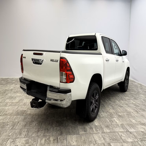 Toyota Hilux Pickup 4 places, phares LED, pneus R17, climatisation automatique, écran tactile, conduite à gauche, essence - Product Image 5