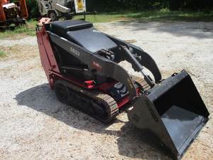 2015 Toro Dingo TX525 Skid Steer Loader Moteur Kubota compact pour les tâches lourdes - Product Image 2