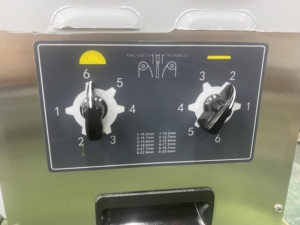 Toptan Düşük Fiyatlı Burger Ekmeği Isıtıcı Dikey Hamburger Ekmeği Izgara Makinesi Kolay Kullanımlı Burger Ekmeği Tost Makinesi - Product Image 2