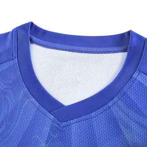 Camiseta de fútbol de alta calidad hecha en fábrica, uniforme de camiseta de fútbol, Impresión de transferencia de calor personalizada, logotipo de nombre de equipo, Fútbol 100% - Product Image 4