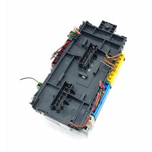 Boîtier de commande porte-fusibles MERCEDES Classe B W246 2ème Série A2469060093 OM 607.951 Diesel 1500 (12>) - Product Image 2