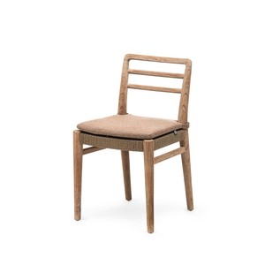 Elegante Silla de comedor de estilo nórdico con patas de madera maciza y cojín impermeable para el hogar escandinavo moderno - Product Image 2