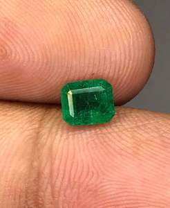 rich <b>green</b> NATURAL EMERALD OCTAGON CUT.BEAUTIFUL EMERALD FOR <b>JEWELLERY</b>. - Product Image 3