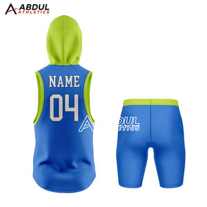 Elegante uniforme completo de flag football con jersey de poliéster transpirable y pantalones cortos a juego, personalizable con nombre y números del equipo. - Product Image 2