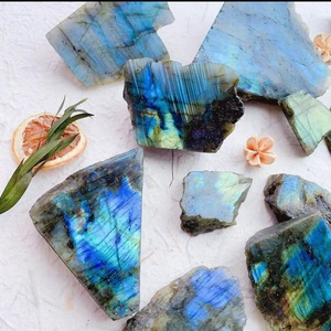 Plaque de labradorite bleue naturelle, tranches brutes, spectrolite polie, pierre de guérison pour le reiki, décoration, vente en gros - Product Image 5