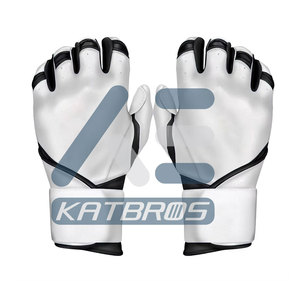 Gants de frappe de baseball personnalisés à prix abordable, en cuir Cabretta, conçus pour une adhérence, une stabilité et une précision maximales - Product Image 1