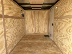 Remorques furtives de qualité supérieure abordables 5x10 Remorque de chargement fermée en aluminium avec rampe arrière Remorque semi-benne en acier et fer - Product Image 5