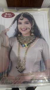 Conjunto de collar y pendientes de novia de piedra multicolor de diseñador Ropa étnica y de fiesta para eventos Hecho de latón - Product Image 2