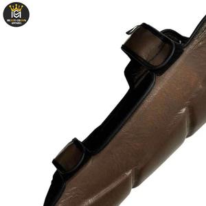 Espinillera de cuero OEM MMA personalizada de alta calidad Protector de Espinilla de diseño negro único para boxeo unisex - Product Image 3