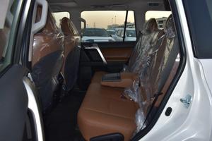 โตโยต้า แลนด์ ครุยเซอร์ TX.L รุ่นฉลองครบรอบ 70 ปี ปี 2022 สภาพดี มือสอง - Product Image 6