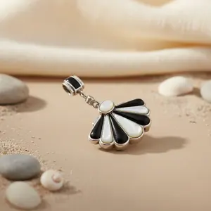 Colgante de Plata de Ley 925 con Forma de Abanico y Madreperla Negra y Blanca, Dijes de Perlas Deslumbrantes - Product Image 2