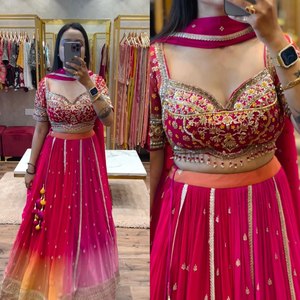 Haute qualité élégant Butti travail Lehenga Choli avec Dupatta Chinon broderie rembourrage pour fête ou mariage porter-prix de gros - Product Image 4