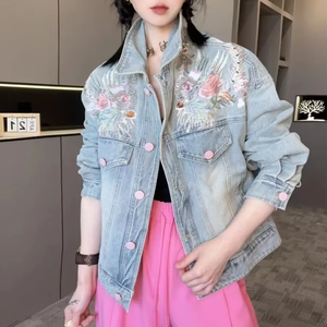 2025 nueva chaqueta vaquera corta bordada de estilo chino para mujer con decoración de botones abrigo de invierno Suelto - Product Image 1