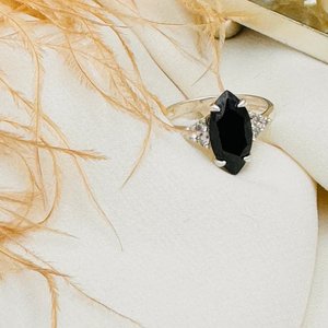 Black Spinal Marquise Cut Stone Gold Filled 925 Anillo de plata esterlina Diseño romántico Anillo de moda Mujeres Anillo de compromiso de boda - Product Image 4