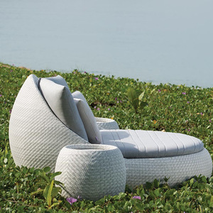 Chaise longue de loisir double en rotin pour extérieur Chaise longue en rotin pour jardin et piscine Canapé-lit avec table - Product Image 6