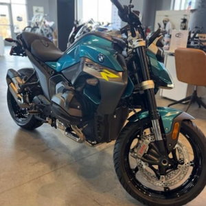 มอเตอร์ไซค์/สกู๊ตเตอร์รุ่น R1300R ปี 2026 ราคาประหยัด 1,300 ซีซี 145 แรงม้า 7,750 รอบต่อนาที ความเร็ว 120+ ไมล์ต่อชั่วโมง พร้อมจัดส่งทันที - Product Image 1