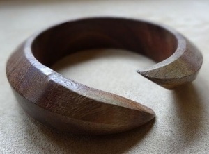 Bracelets en bois classiques imperméables très demandés, conçus pour les tenues ethniques et les ensembles fusionnels, cadeau d'affaires pour femmes, meilleur fournisseur - Product Image 4