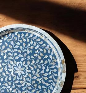 Molde Redondo de Resina Pintado a Mano con Incrustaciones de Nácar y Técnica de Incrustación de Hueso para Decoración del Hogar Rani Industries RI205 - Product Image 1