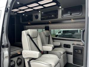 MEJOR Mercedes-Benz Sprinter 3500 2023, TRANSMISIÓN AUTOMÁTICA, 6 CILINDROS, TECHO PANORÁMICO COMPLETO - Product Image 2