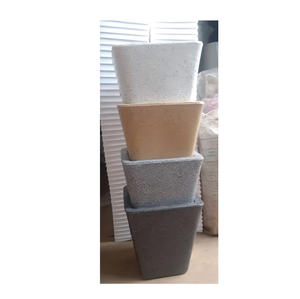 Pot de fleur en céramique pour table ou rebord de fenêtre conçu pour les plantes succulentes de cactus ou d'air dans les maisons modernes - Product Image 6