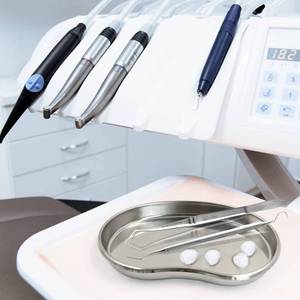 Bandeja de riñón de alta calidad para organización e higiene de instrumentos quirúrgicos - Product Image 4