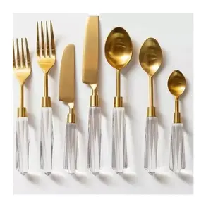 ידית אקריליק זהב מתכת נירוסטה סט כלי אוכל למלון שולחן חתונה הגשת מזון שימוש בסיטונאי