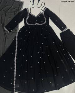 Vestido Anarkali de georgette de lujo para mujer, con bordado de zari, detalles de lentejuelas, ropa festiva para bodas, largo y acampanado, estilo étnico. - Product Image 6