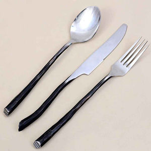 Cuchillos de Banquete Medievales Personalizados de Estilo Vintage para Acampar al Aire Libre, Cazar, Herramientas de Comedor Decorativas de Alta Durabilidad - Product Image 1