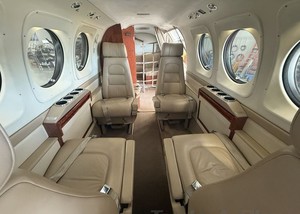 Beechcraft King Air C90B d'occasion de 1998, origine américaine - Product Image 5