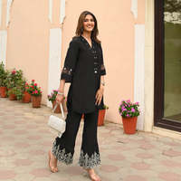 Setelan Salwar Kameez Katun Hitam Dengan Palazzo Bersulam Dan Kurta Lengan Tiga Perempat Untuk Wanita Pakaian Sehari-hari Gaya Sopan