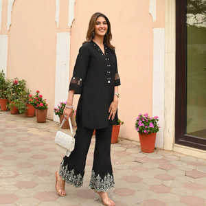 Ensembles de cordons élégants pour vêtements de salon pour femmes Ensemble de cordons 2 pièces Kurta et palazzo assortis pour femmes - Product Image 6