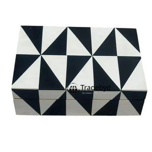 Caja con incrustaciones de resina hecha a mano para regalos Premium Hermoso almacenamiento para recuerdos de Tradebyd - Product Image 1