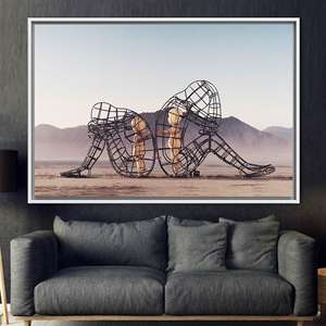 ภาพพิมพ์บนผ้าใบ "สองคนกำลังมองหลังไปที่เบิร์นิงแมน" 1P:กรอบสีขาว - Product Image 1