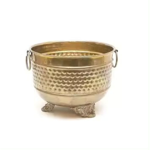 Best Selling Home Decorative <b>Planters</b> Hammered Metal <b>Planter</b> With Handle New Arrival Attractive Design Plants Pot - Product Image 1