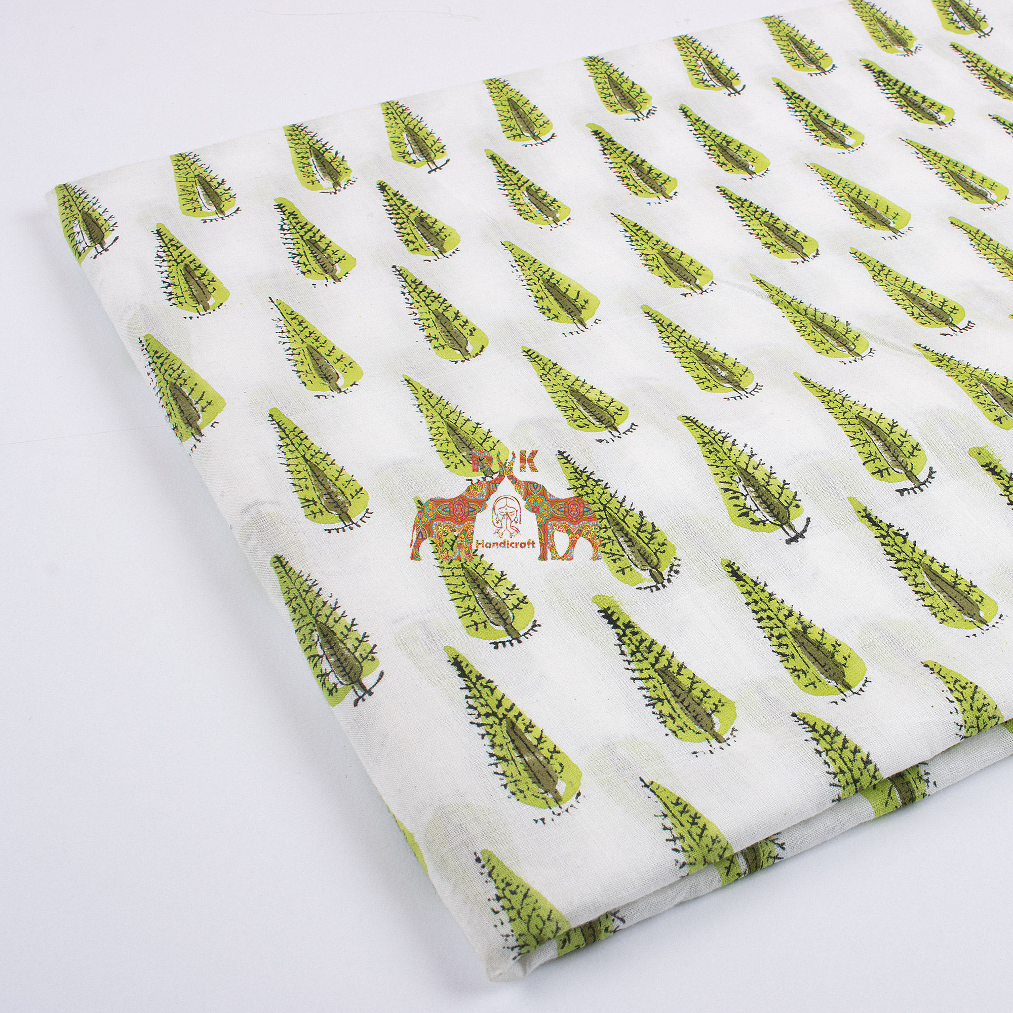 สีเขียว