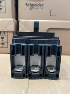 Schneider เบรคเกอร์แบบ3P ใหม่ NSX100NTM40D ขนาดกะทัดรัดพร้อมตัวยึดแม่เหล็กความร้อน50kA @ 415VAC LV429844 40A - Product Image 3