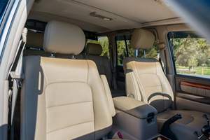 Lexus LX 470 Usado en Buen Estado, Sin Reserva, Motor V8, Tracción en las Cuatro Ruedas, Modificaciones Todoterreno, Propiedad de California - Product Image 5