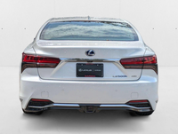 Voiture d'occasion en excellent état, Lexus LS 500h AWD Luxury Sedan 2023, prête à être expédiée