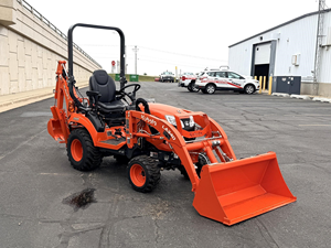 Prix d'usine - Mini tracteur Kubota BX-23S - Moteur diesel 23 CV avec chargeur et pelle rétrocaveuse - Petite machine agricole pour usage domestique et jardin - France - Product Image 6