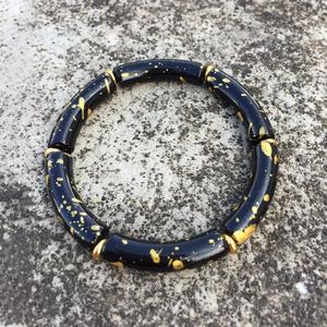 Pulsera de resina de calidad superior Pulsera hecha a mano de nuevo diseño Mejor fabricación Pulsera de resina para uso en fiestas Desgaste exagerado - Product Image 2